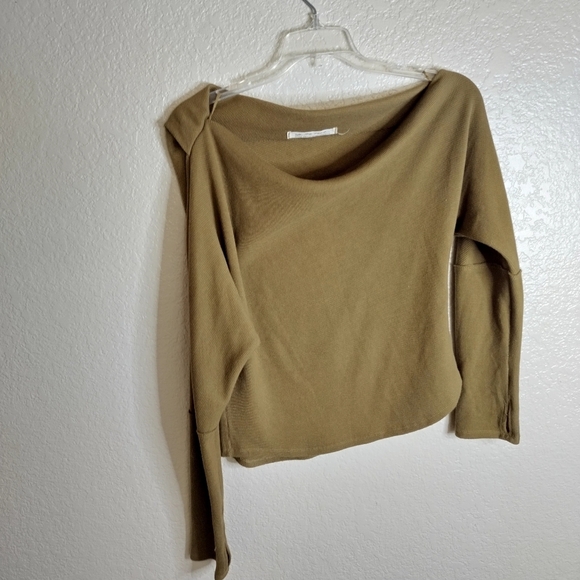 Free People We The Free Fuji Off Shoulder Olive Green Top Sz M - Picture 2 of 9